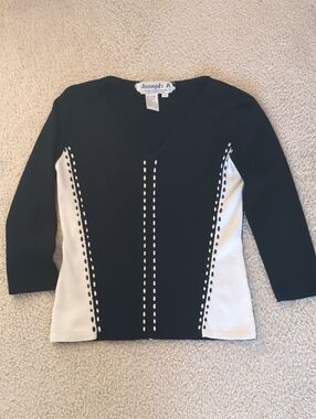 Joseph A Black & White V-Neck Colorblock Sweater Small